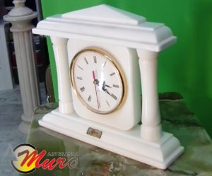 Reloj de mármol, Reloj de Columnas